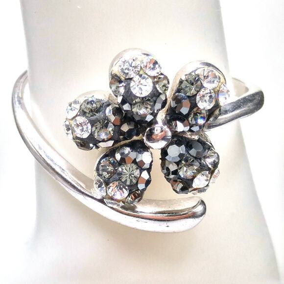 Sterling Silver Flower Ring with Rhinestones, Size 8.25 - Picture 6 of 10